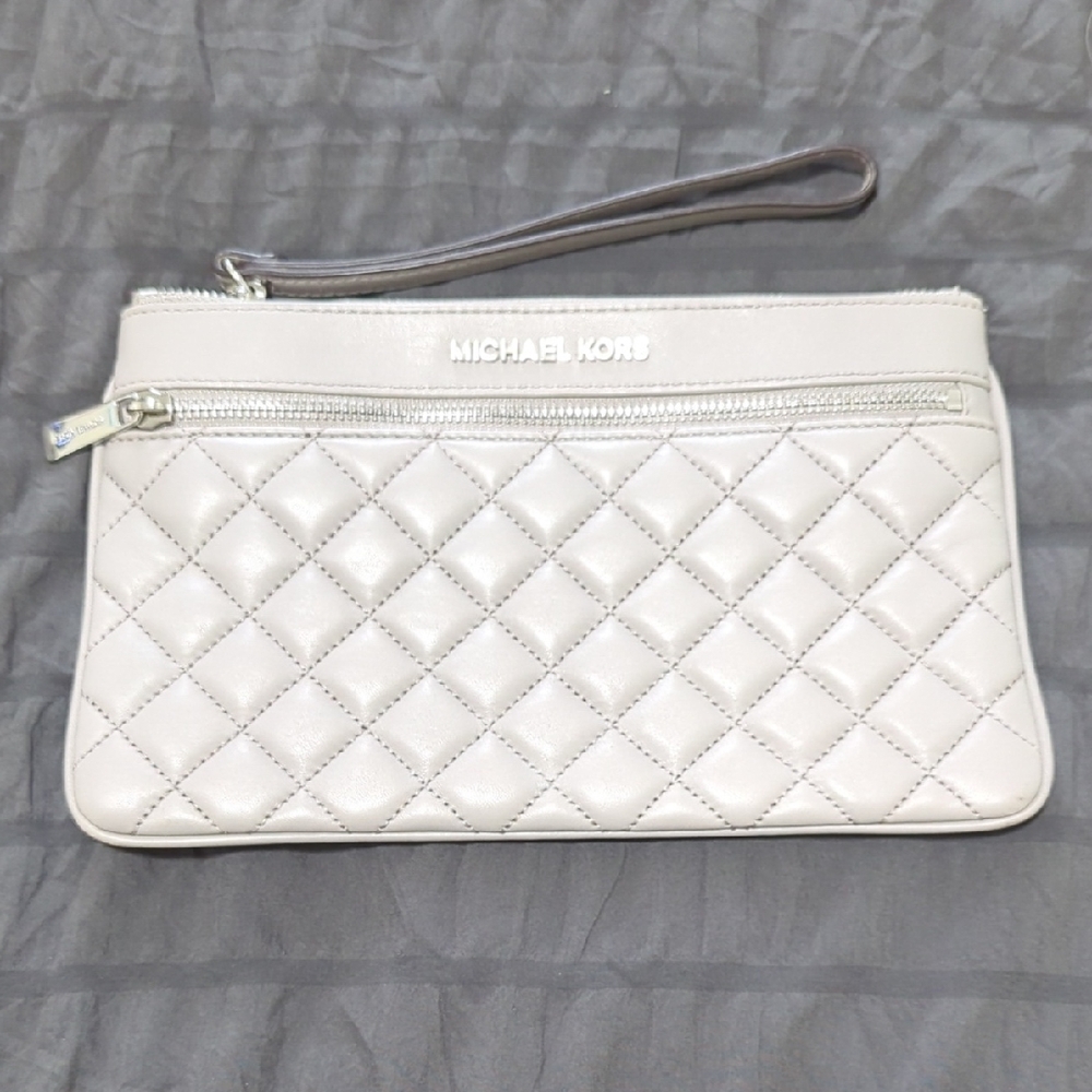 Michael Kors Quilted Grey Wristlet